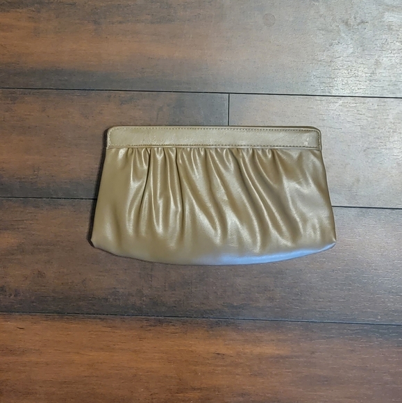 Andé Vintage Clutch with Strap - Picture 1 of 4